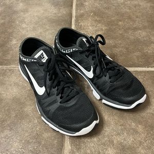 Nike Flex Supreme TR3 black and white